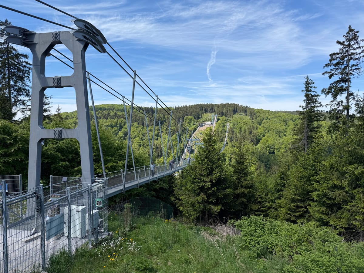 Another Walk on the Skywalk